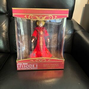 Disney Queen Amidala Limited Edition Collector's Doll